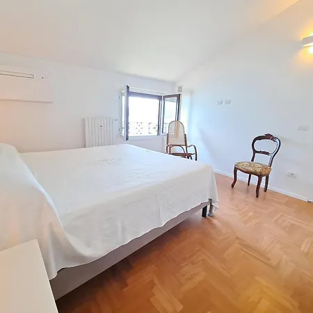 Immobillario - Regina Del Apartment *