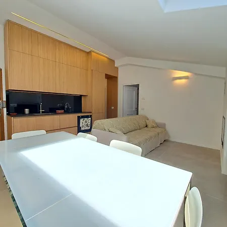 Immobillario - Regina Del Apartment *
